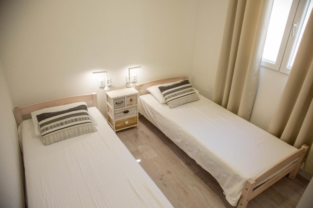 Apartments By The Sea Milna, Vis - 8895 Rukavac  Esterno foto